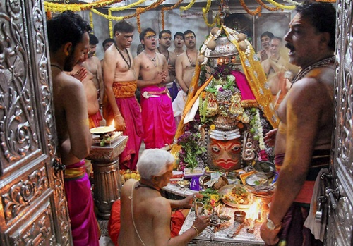 Shivaratri Puja procedure, Maha Shivratri Pujan Vidhi is given here. How to do ... maha shivaratri pooja vidhanam and upavasam in telugu